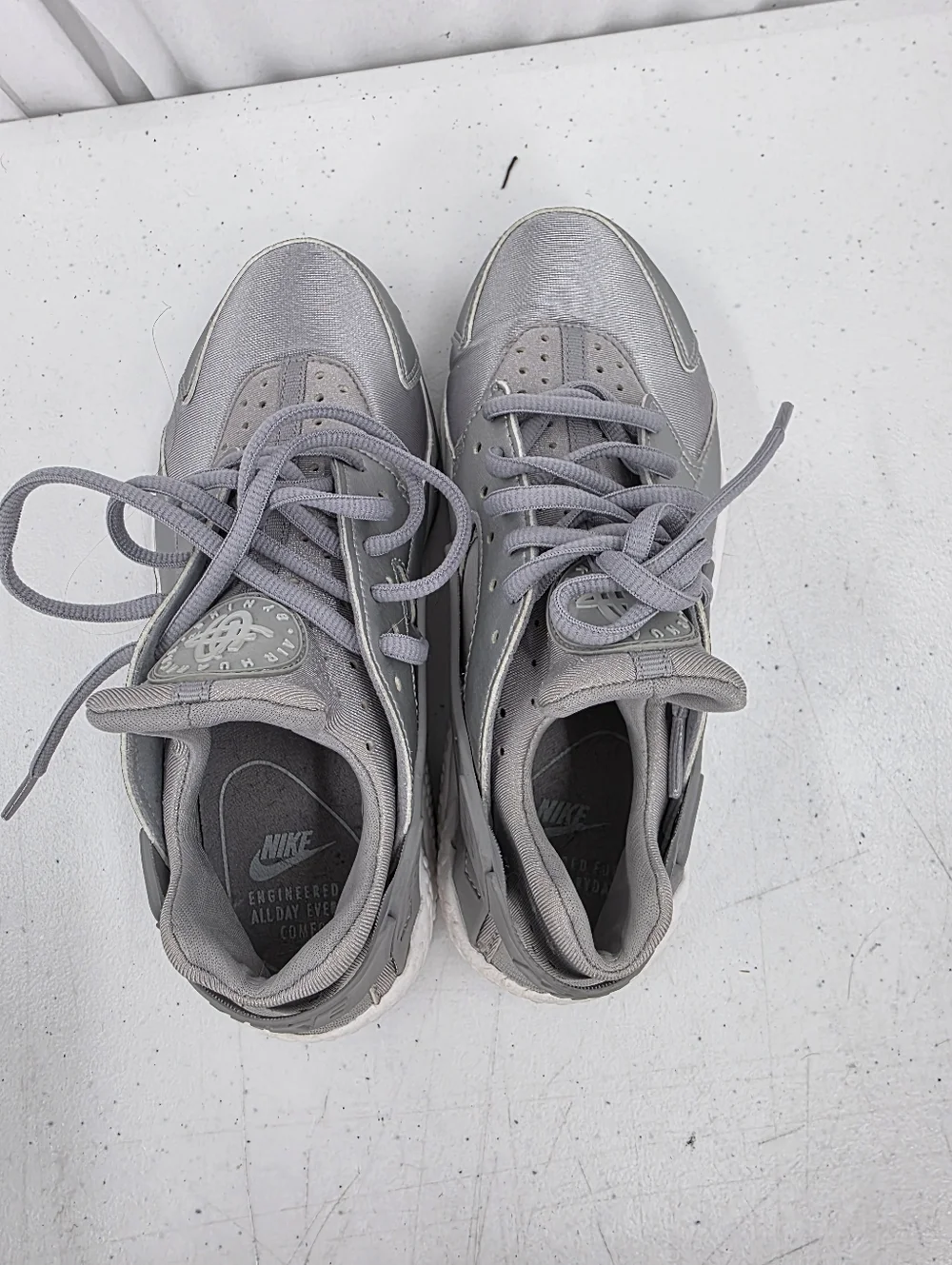 Nike Air Huarache Run SE Women Running Shoes Size 6.5 Metallic Silver 859429-002